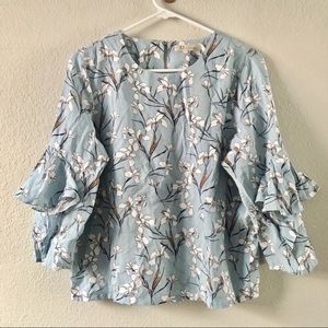 NWT Floral Chic Blouse Sz S